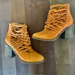 Free people Distressed leather boots